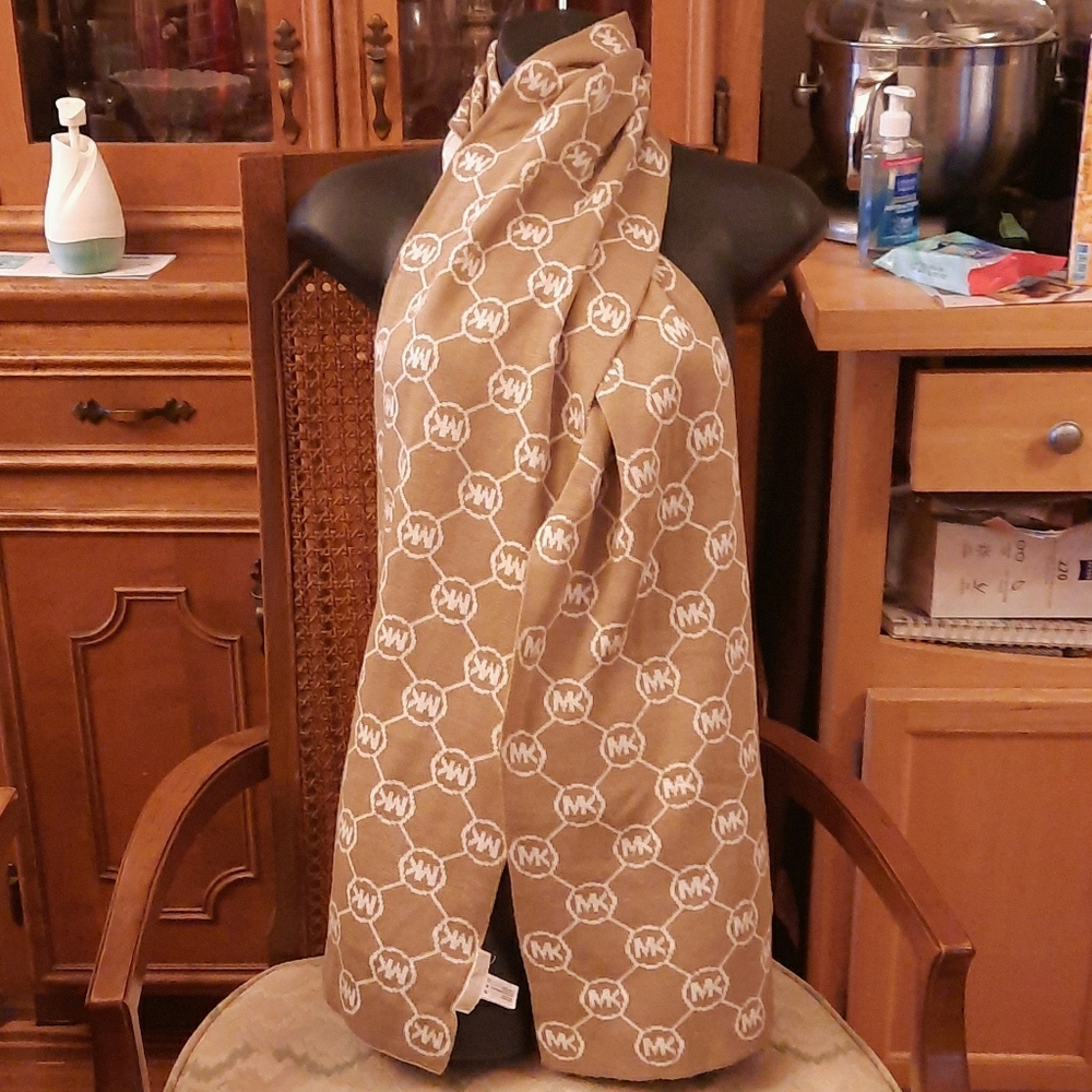 MICHAEL KORS scarf
